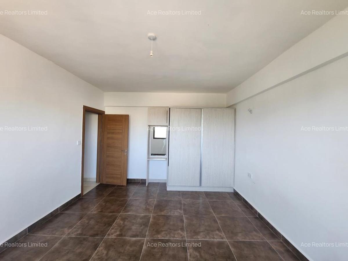 2 Bed Apartment with En Suite at Raphta Road - 5