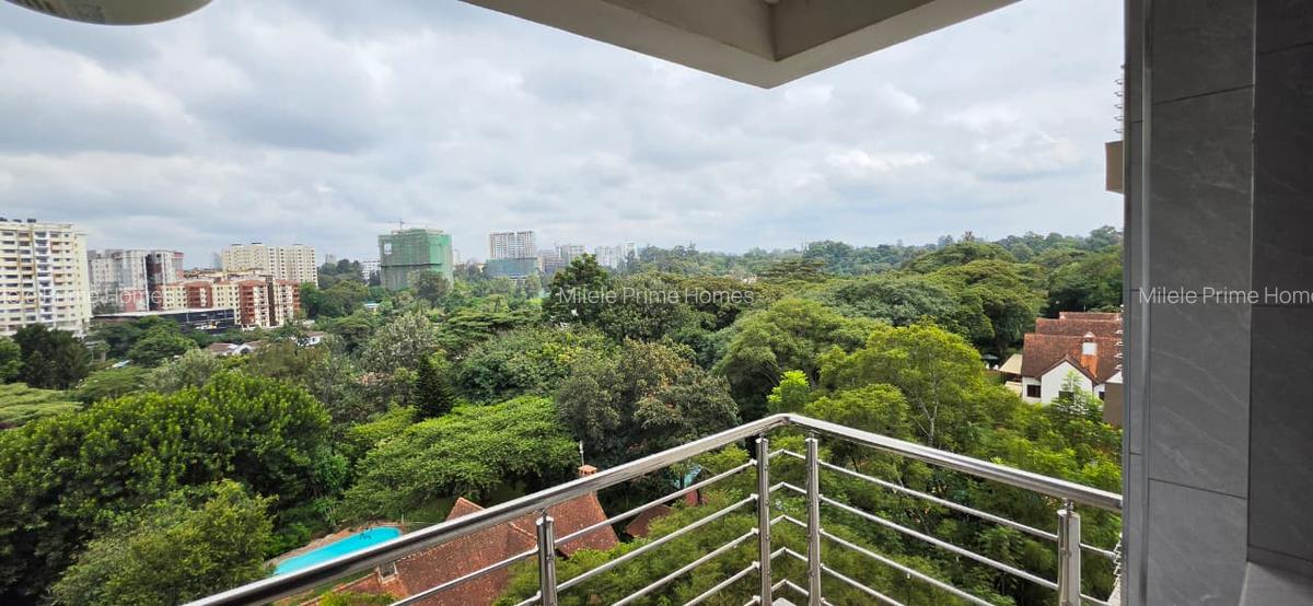 Serviced 3 Bed Apartment with En Suite at Riverside - 4