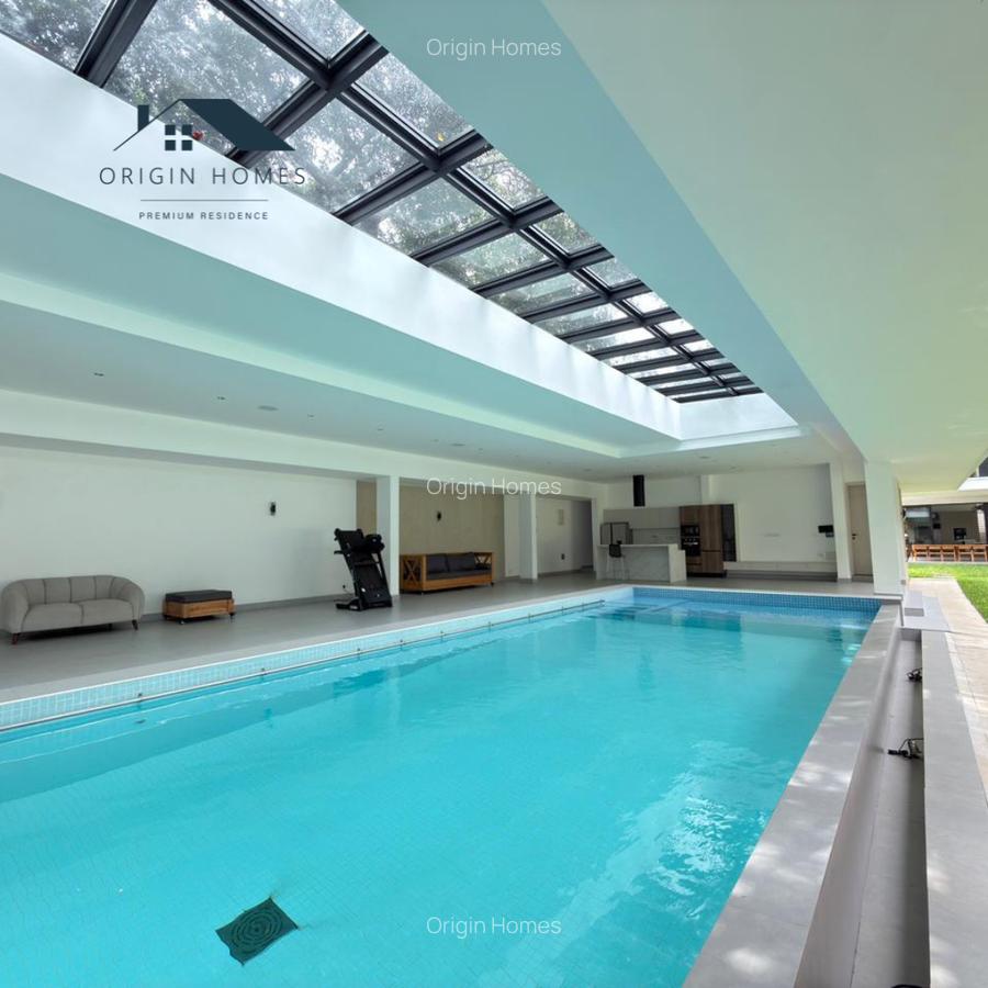 6 Bed Villa with En Suite at Lavington - 7