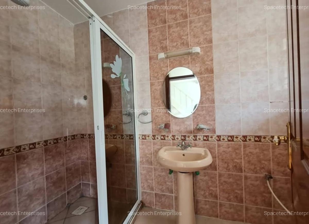 4 Bed Townhouse with En Suite in Westlands Area - 7