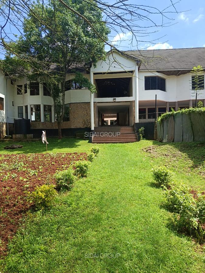 10 Bed House with En Suite in Karen - 10
