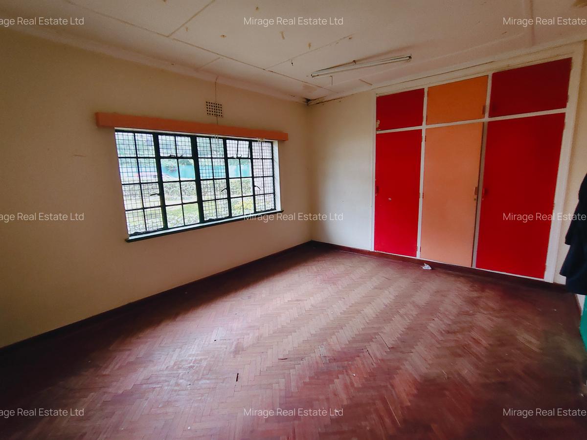 Commercial Property with Parking in Lavington - 14