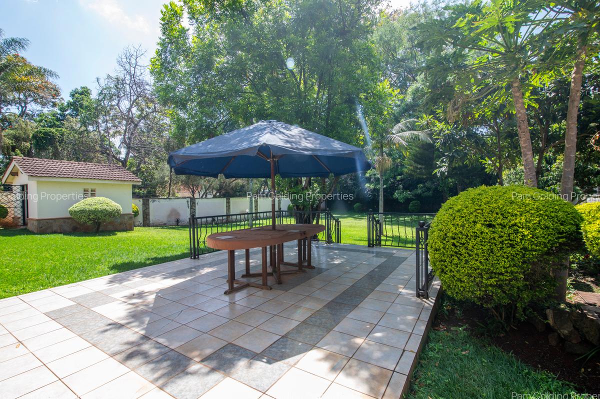 5 Bed House with En Suite in Runda - 9