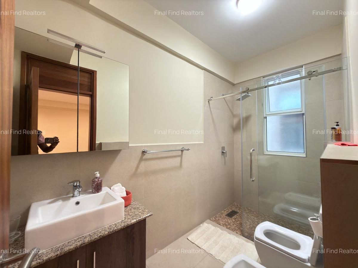 Serviced 3 Bed Apartment with En Suite in Parklands - 20