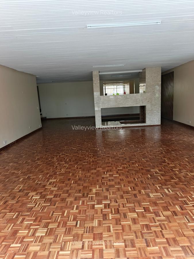 2,120 ft² Office with Service Charge Included at Lavington - 14