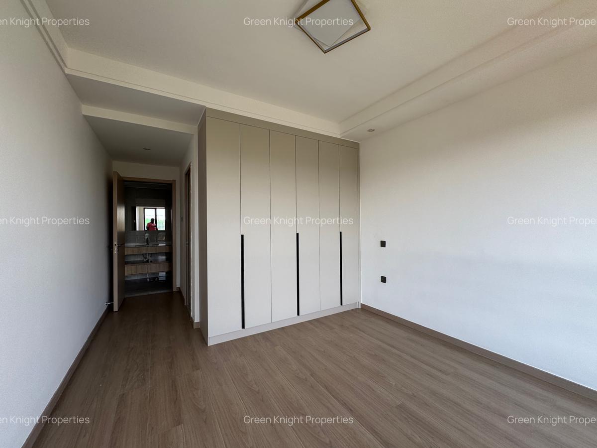 Serviced 3 Bed Apartment with En Suite in Riverside - 4