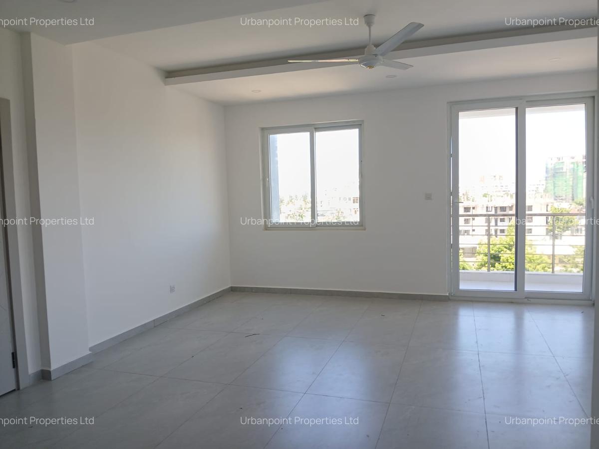 2 Bed Apartment with En Suite in Nyali Area - 7
