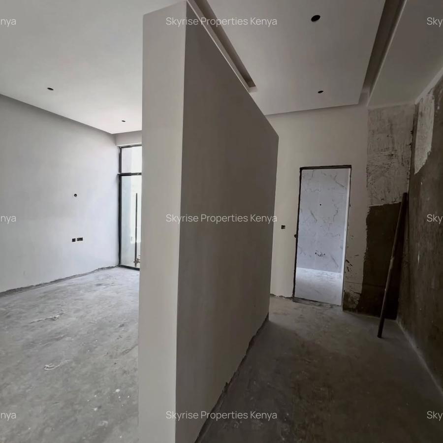 6 Bed Villa with En Suite in Lavington - 14