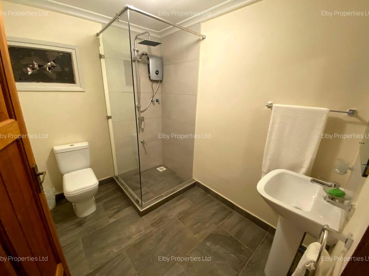 7 Bed House with En Suite in Runda - 13