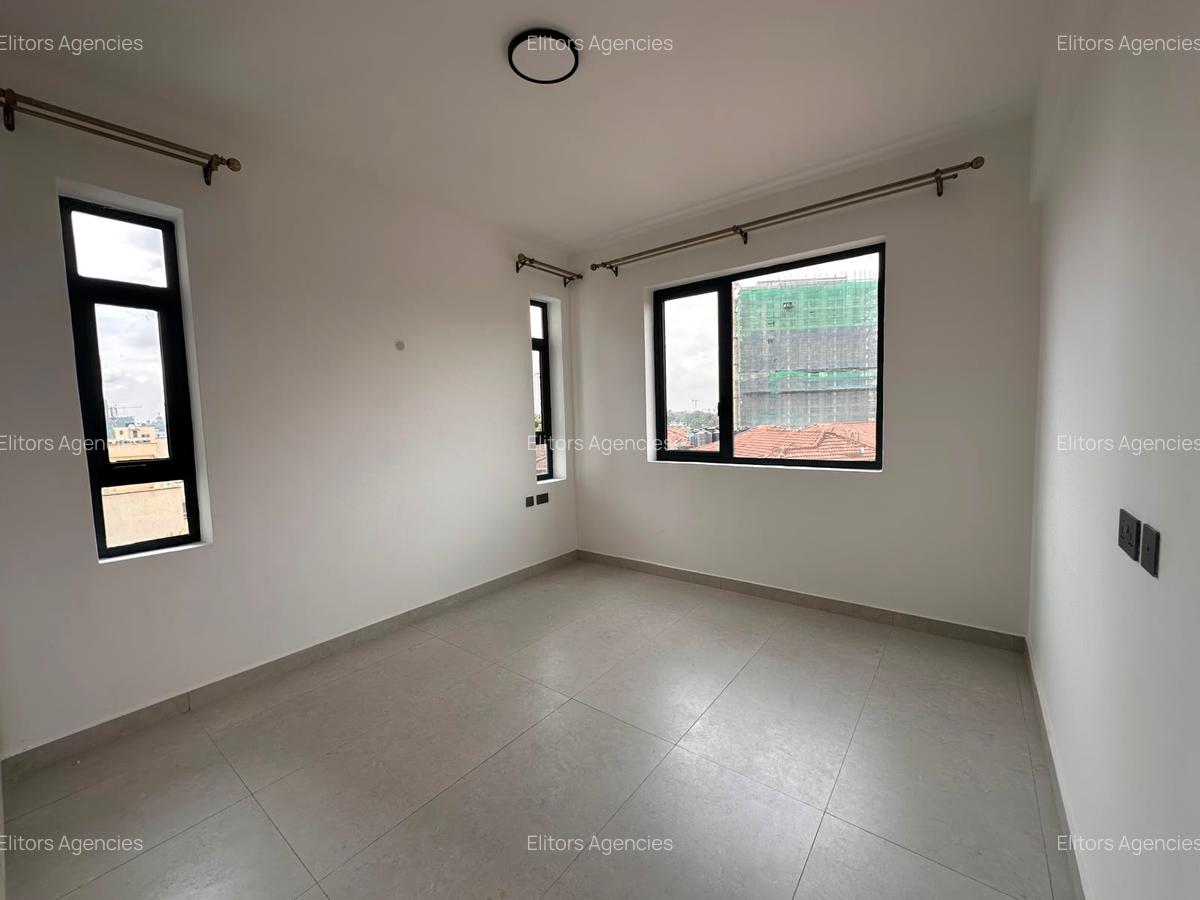 3 Bed Apartment with En Suite at Brookside Drive - 14