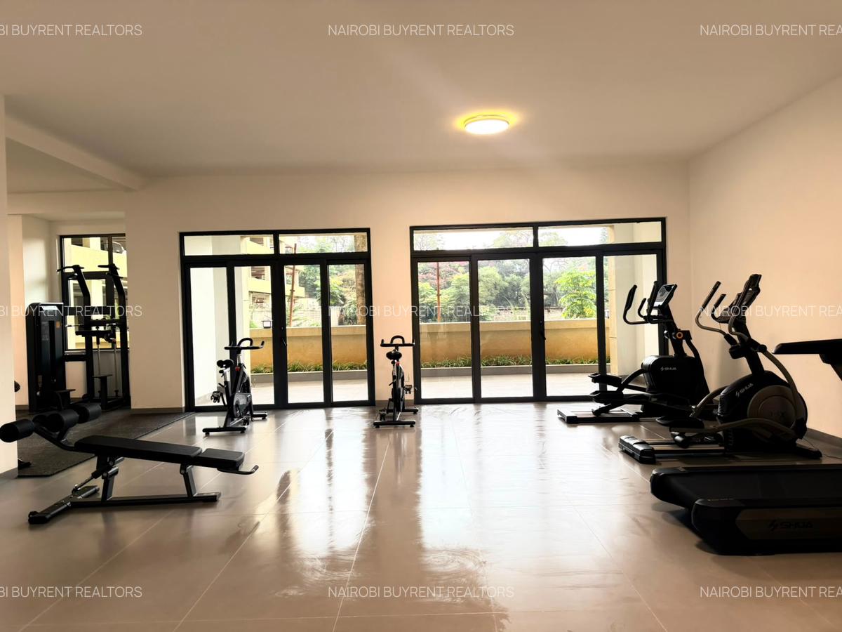 4 Bed Apartment with En Suite in Riverside - 14