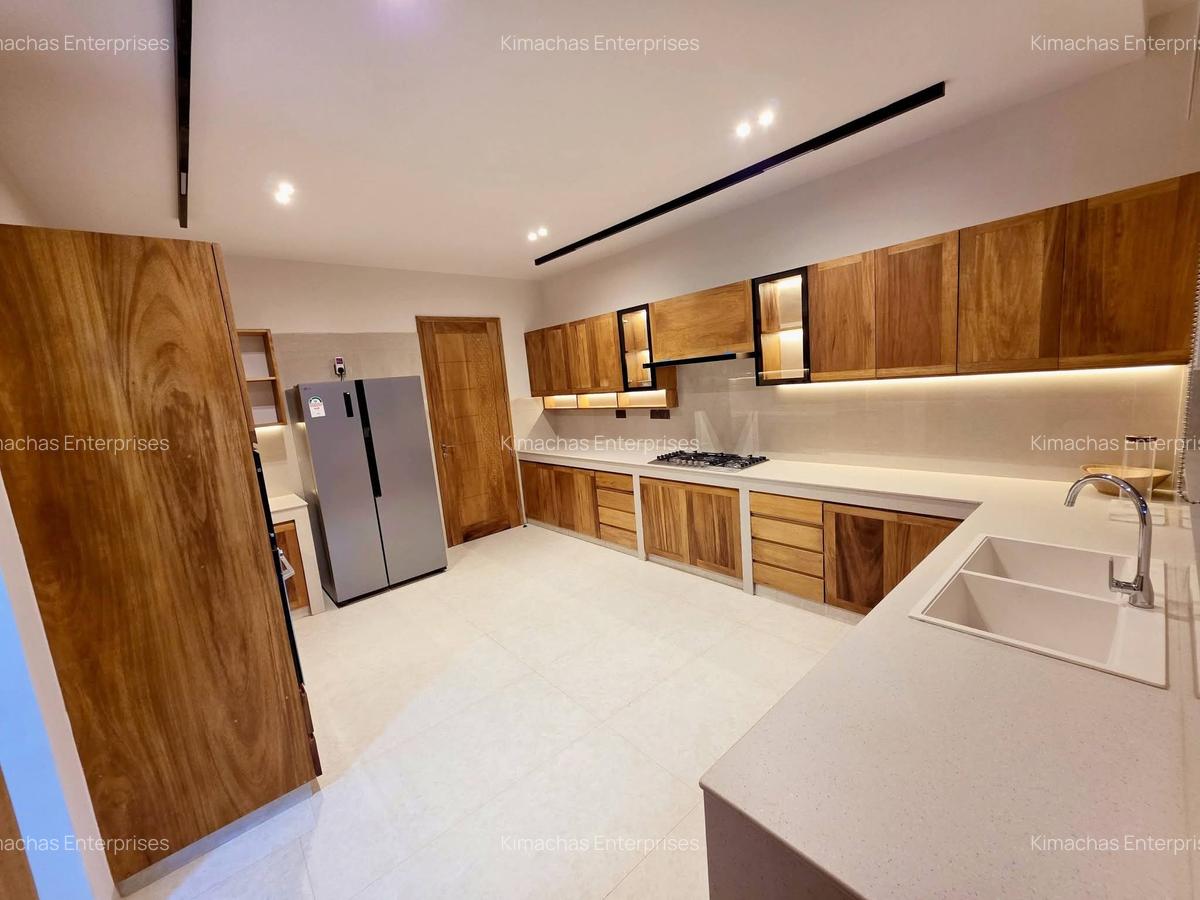 Serviced 3 Bed Apartment with En Suite at Mt Kenya Road - 1