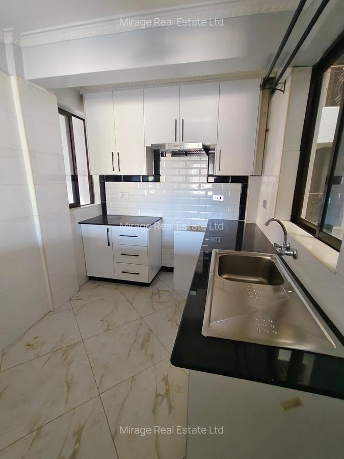 3 Bed Apartment with Gym in Garden Estate - 6