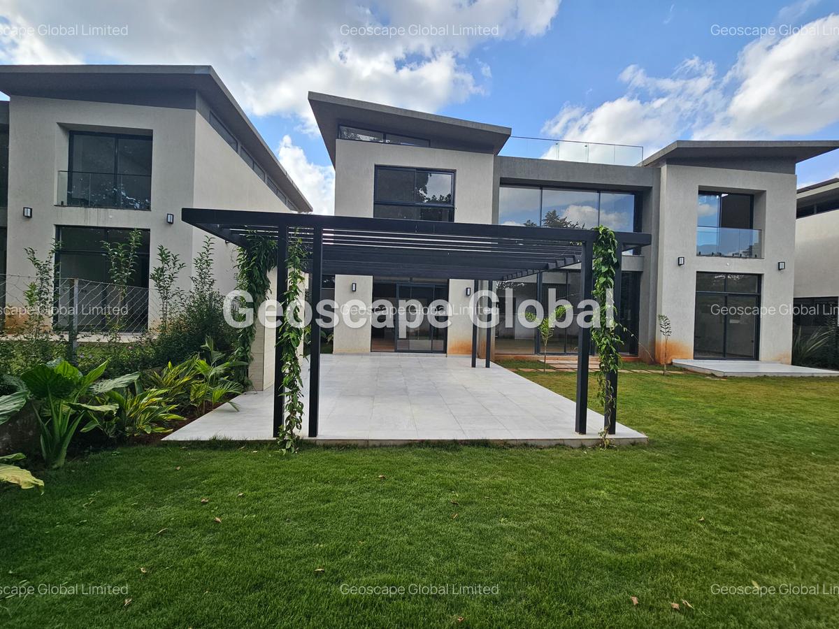 5 Bed House with En Suite in Runda - 7
