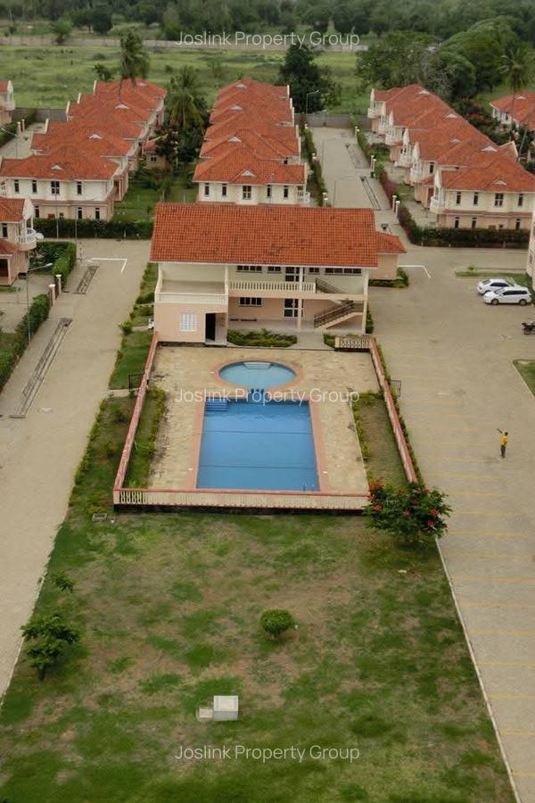 4 Bed Townhouse with En Suite in Nyali Area - 14