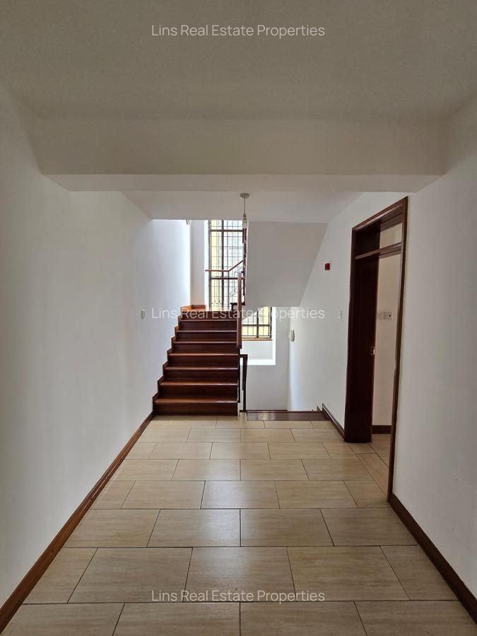 4 Bed Townhouse with En Suite in Runda - 4