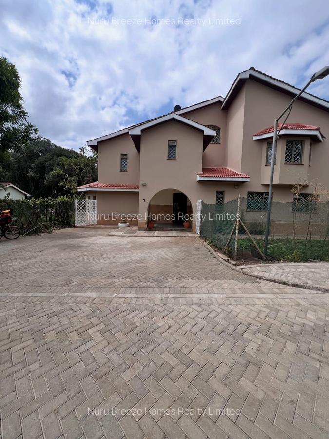 4 Bed Townhouse with En Suite in Lavington - 11
