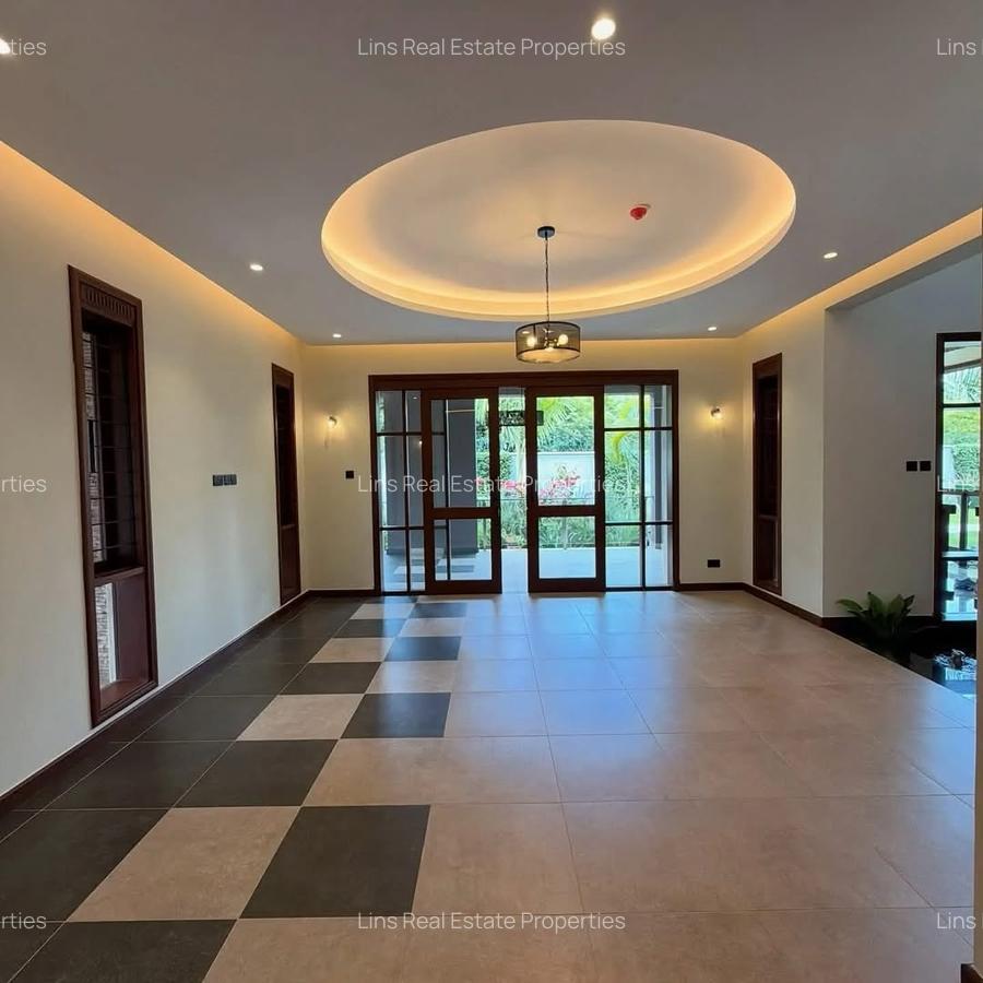 4 Bed House with En Suite in Runda - 5
