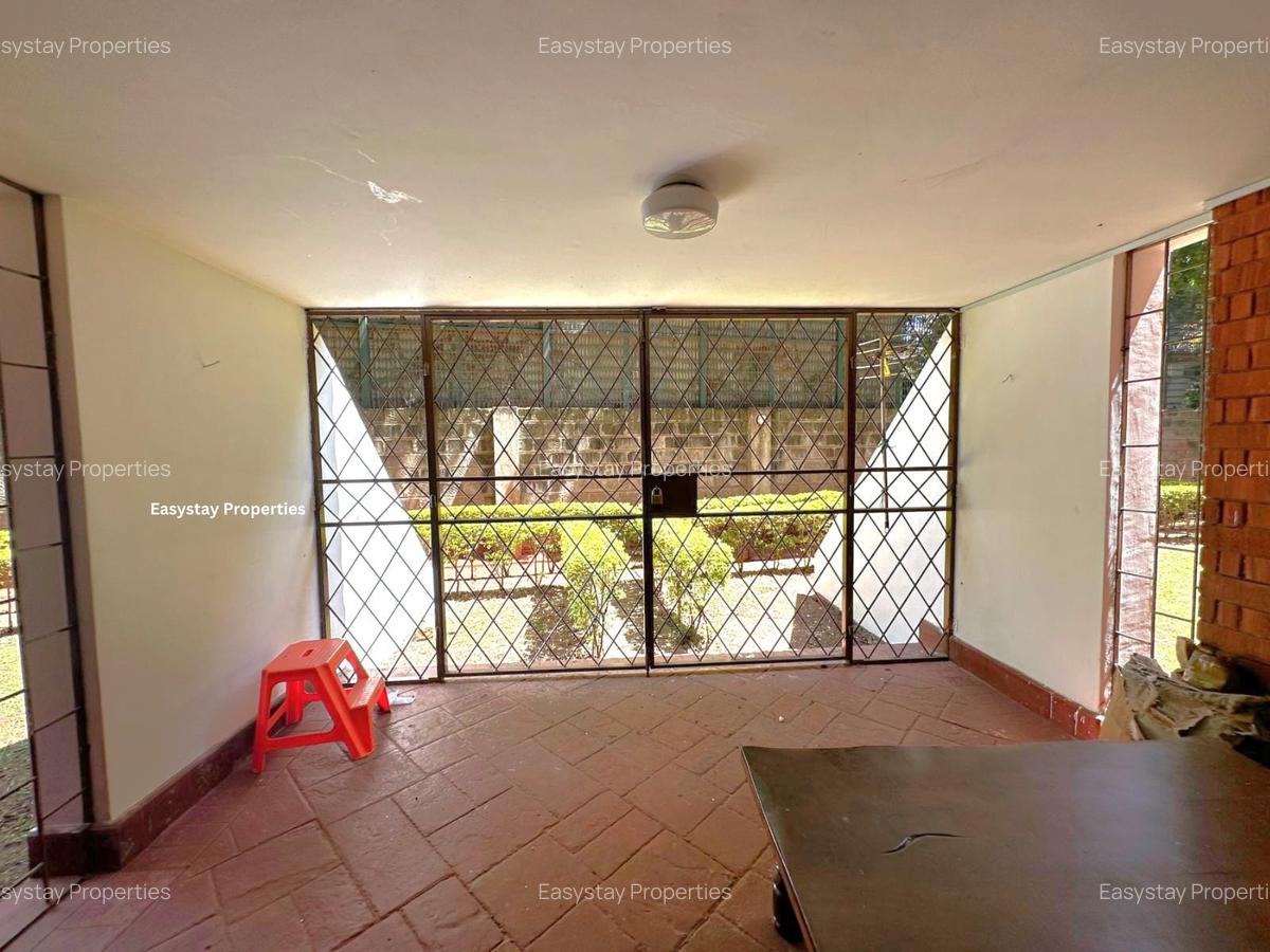 3 Bed Apartment with En Suite in Westlands Area - 2