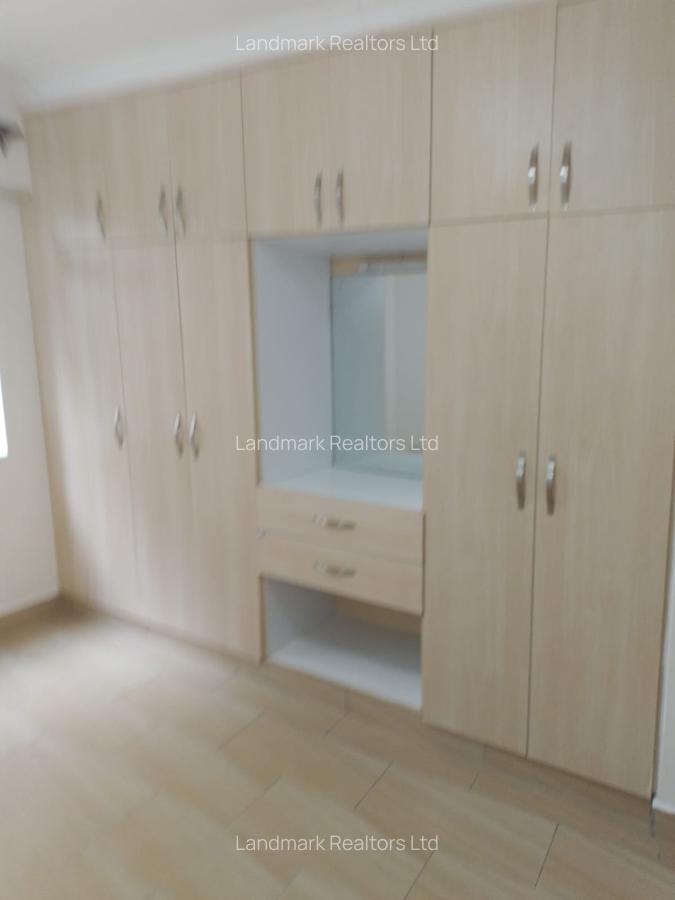 3 Bed Apartment with En Suite at Naivasha Road - 11