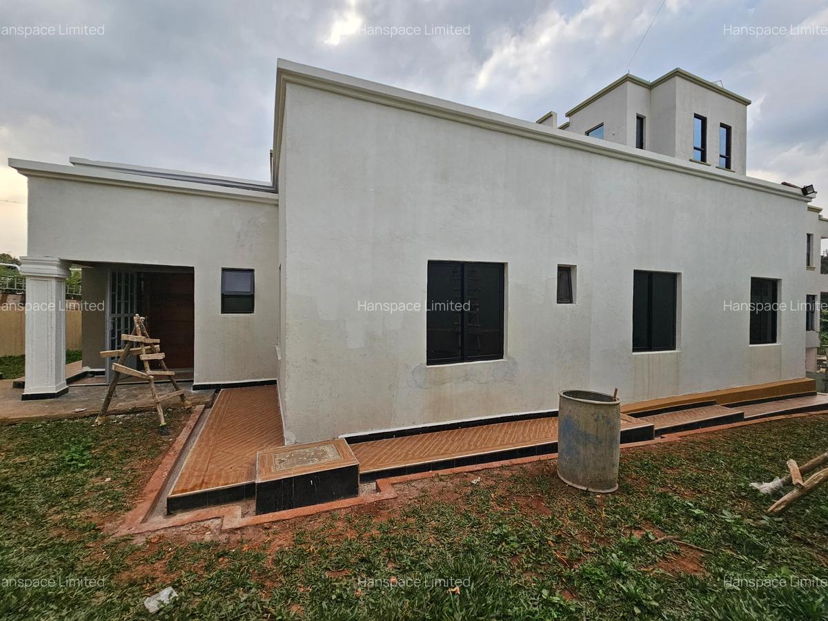 3 Bed House with En Suite in Runda - 1