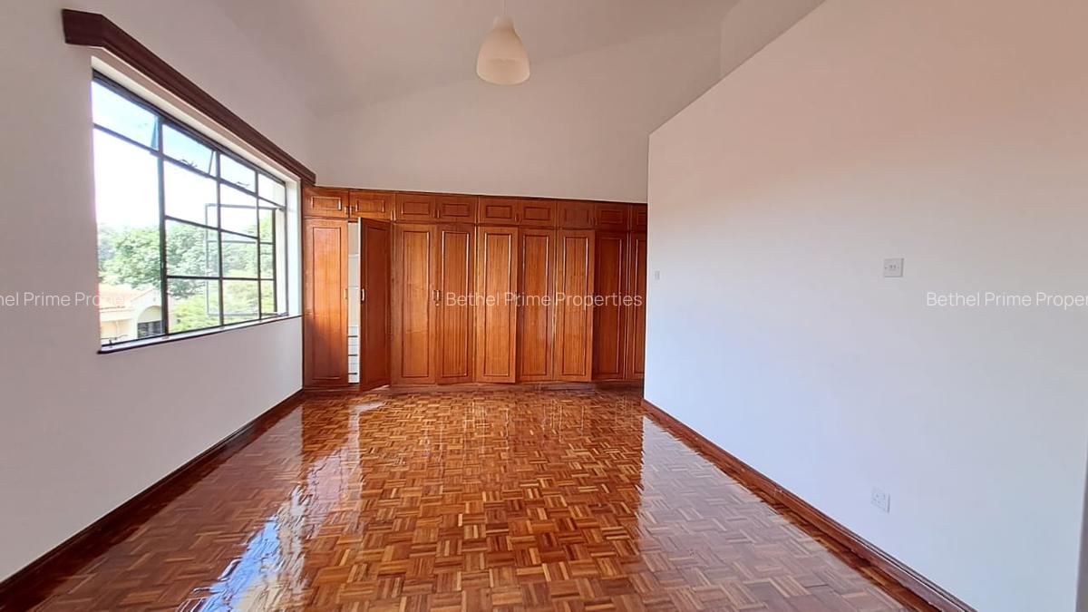 4 Bed Townhouse with En Suite in Spring Valley - 13