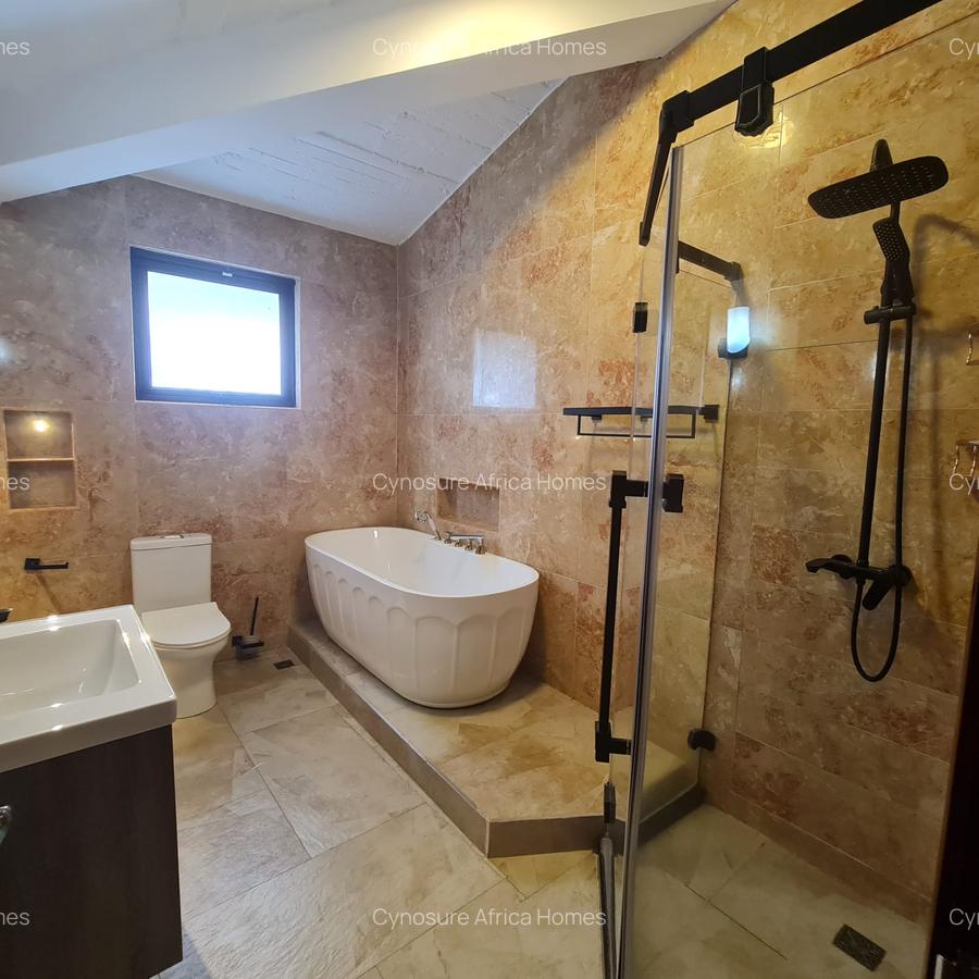 5 Bed Townhouse with En Suite at Karen - 10