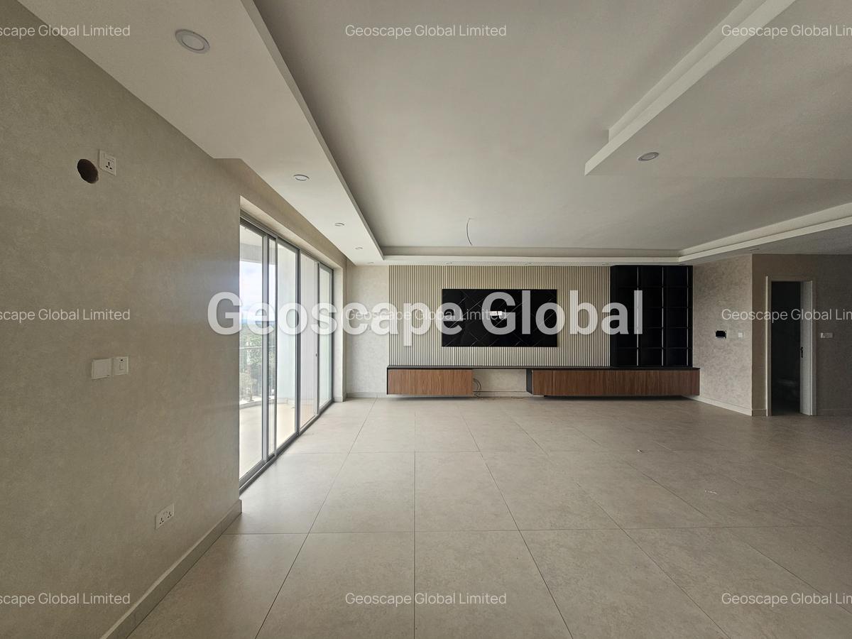 4 Bed Apartment with En Suite in Spring Valley - 3