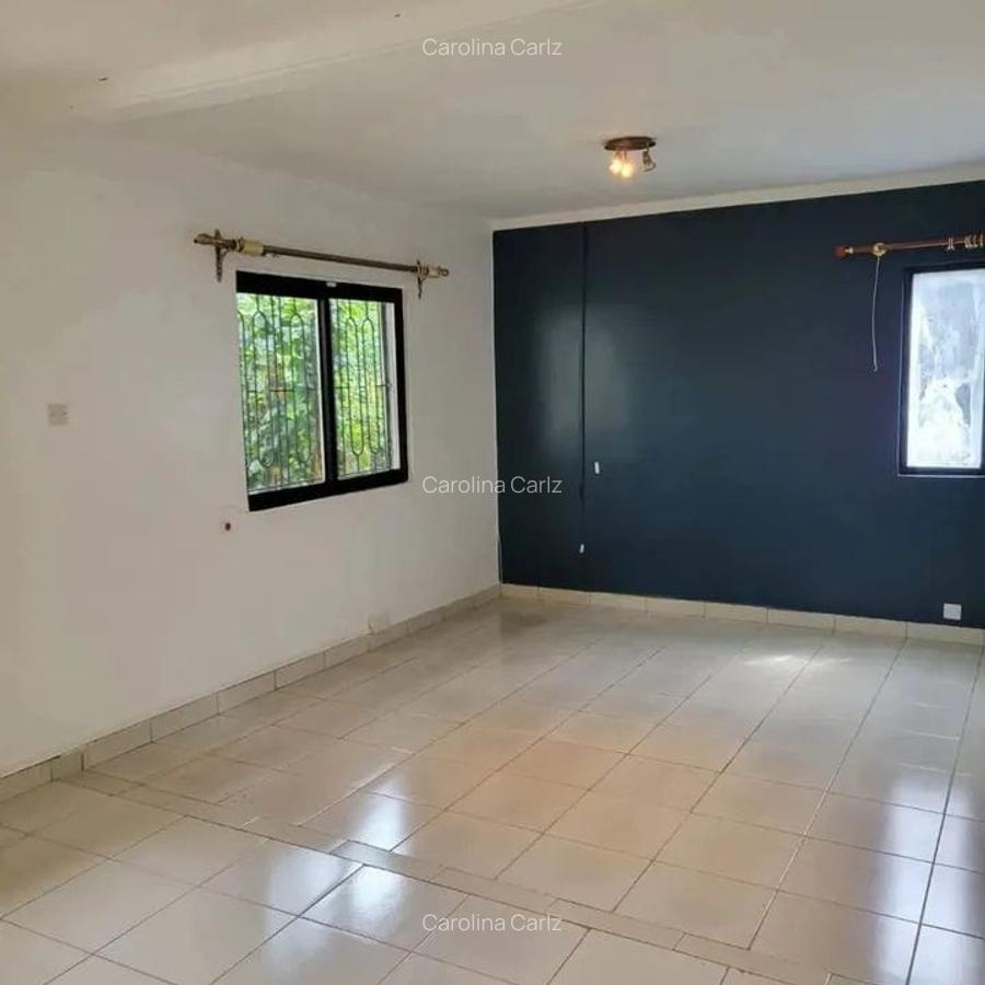 3 Bed Townhouse with En Suite at Loresho - 8