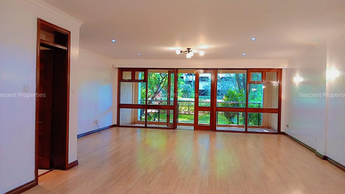 3 Bed Apartment with En Suite in Riverside - 6