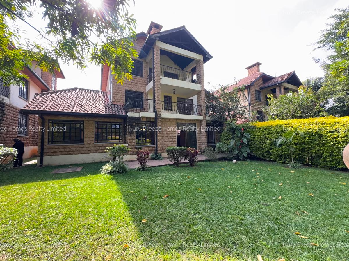 4 Bed Townhouse with En Suite in Lavington - 1