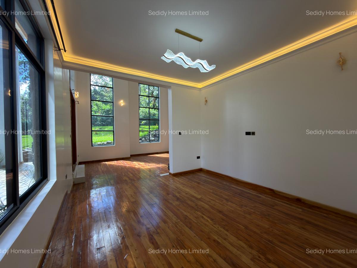 6 Bed Villa with En Suite in Karen - 3