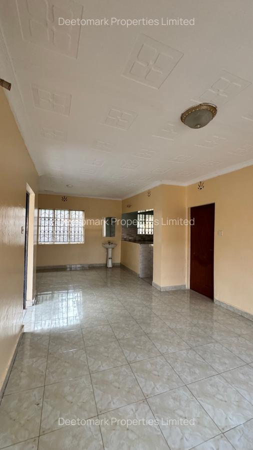 4 Bed House with En Suite at Karen End - 5