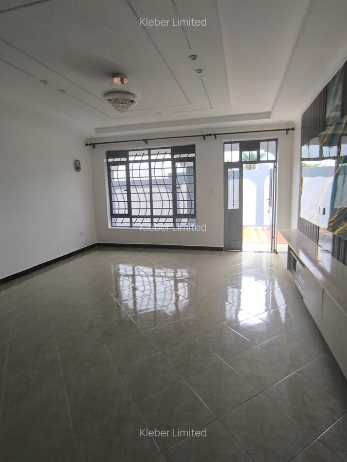 4 Bed Townhouse with En Suite in Ruiru - 11