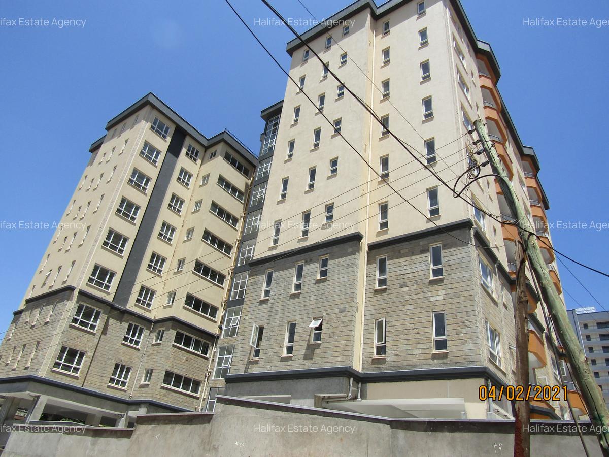 3 Bed Apartment with En Suite in Parklands - 1
