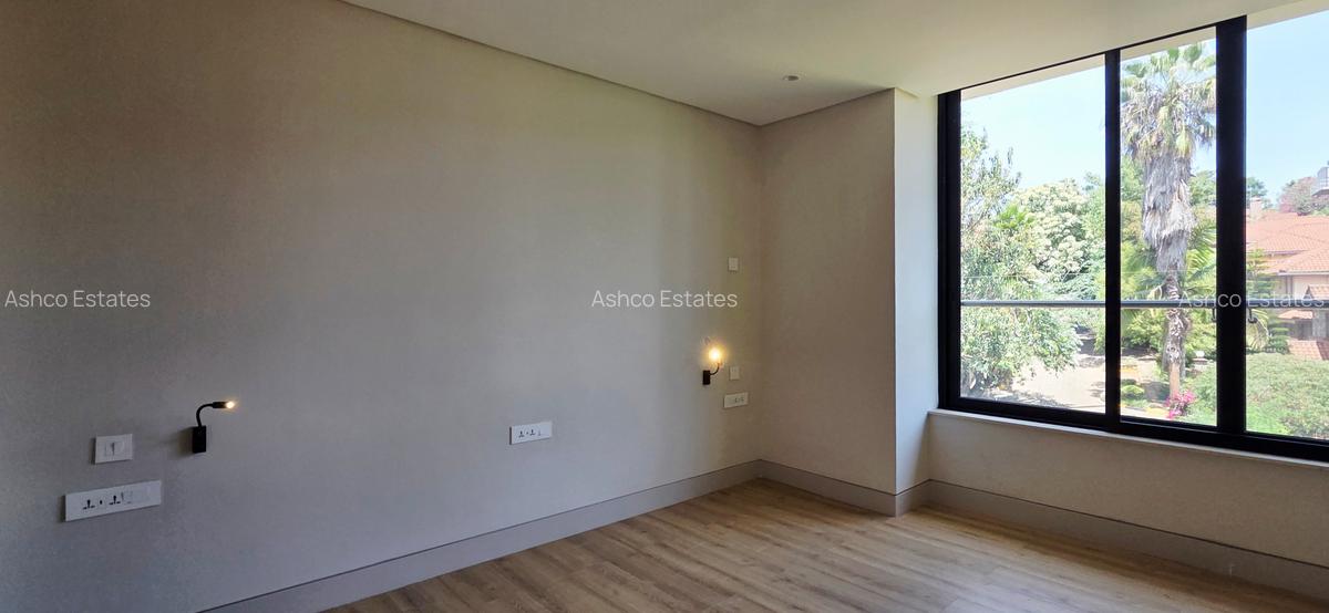5 Bed Villa with En Suite at Granville Grove - 8