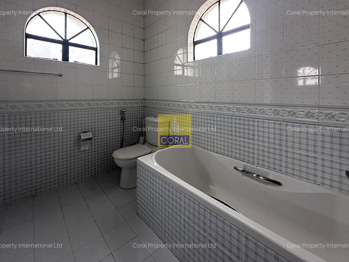 5 Bed House in Runda - 12
