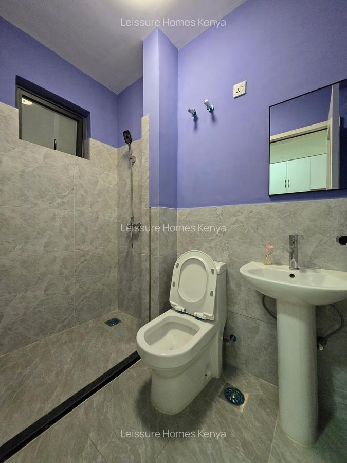 Studio Apartment with Swimming Pool at Wanyee Road - 11