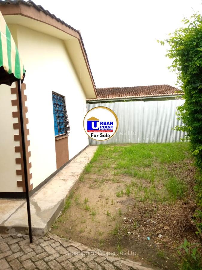 2 Bed House with En Suite at Mtamboni - 9