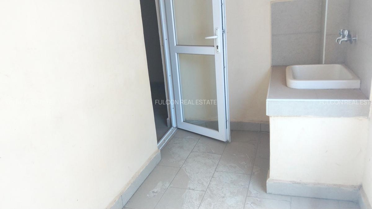 3 Bed Apartment with En Suite in Kilimani - 4