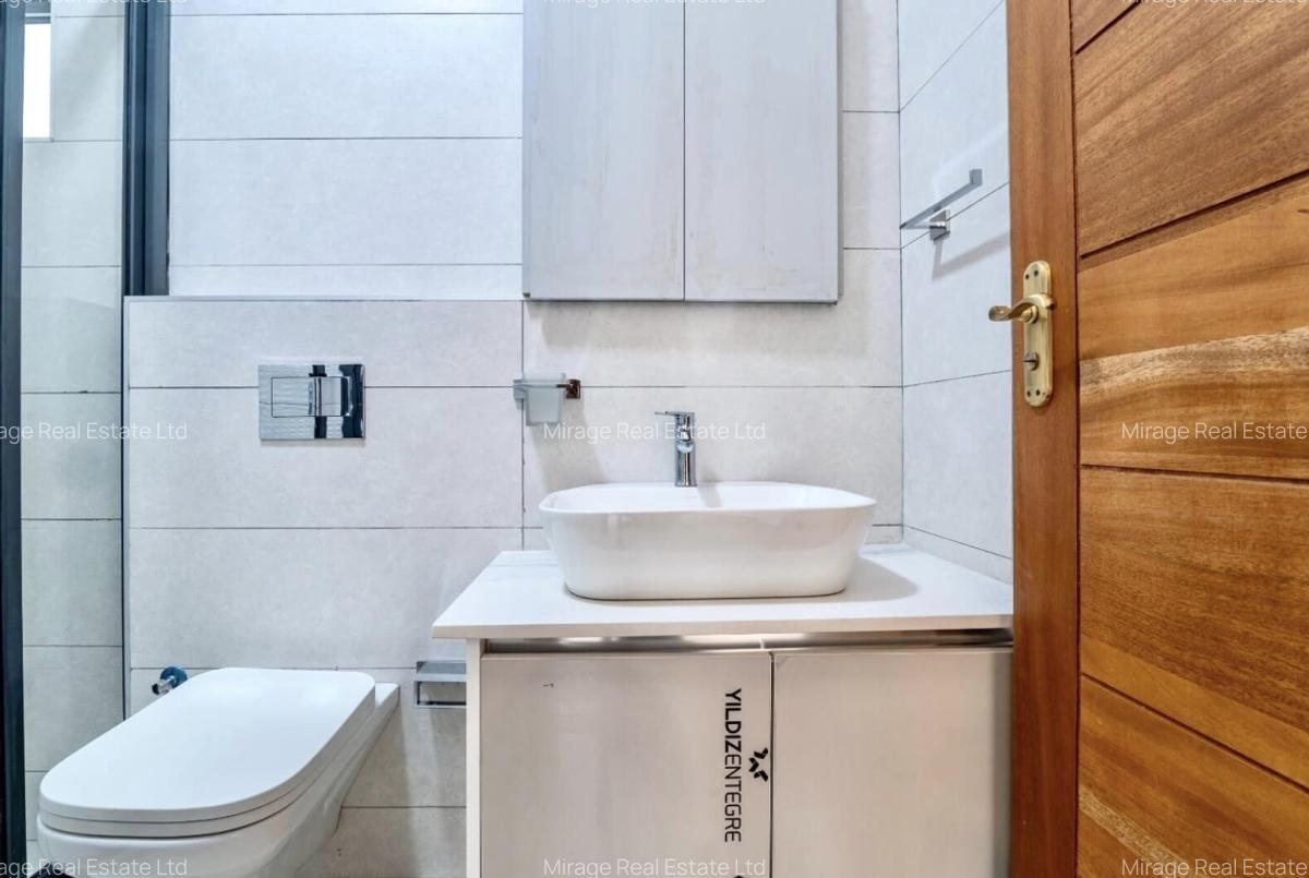5 Bed Townhouse with En Suite in Lavington - 11