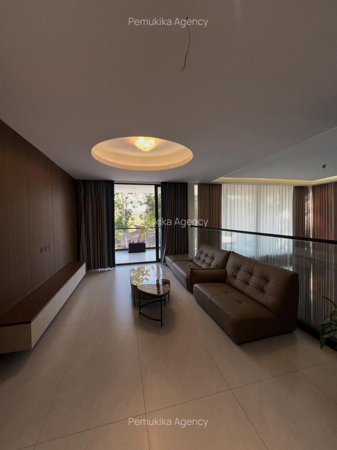 5 Bed Townhouse with En Suite in Lavington - 3