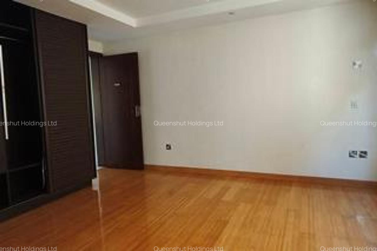 5 Bed Townhouse with En Suite in Westlands Area - 8