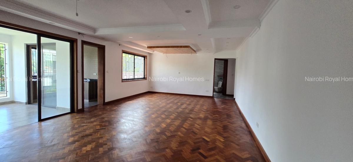 6 Bed Townhouse with En Suite at Lavington Green - 17