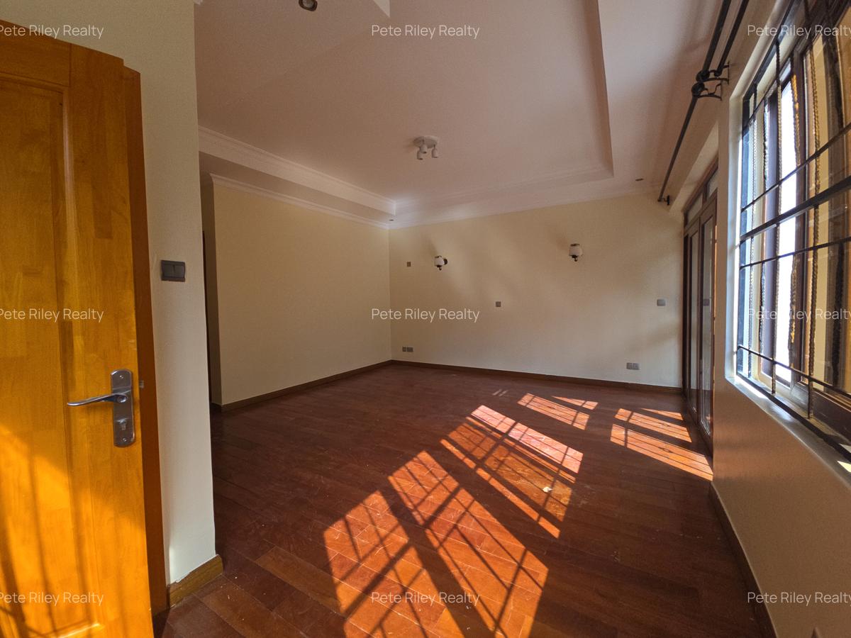 5 Bed Villa with En Suite at Chalbi Drive - 17
