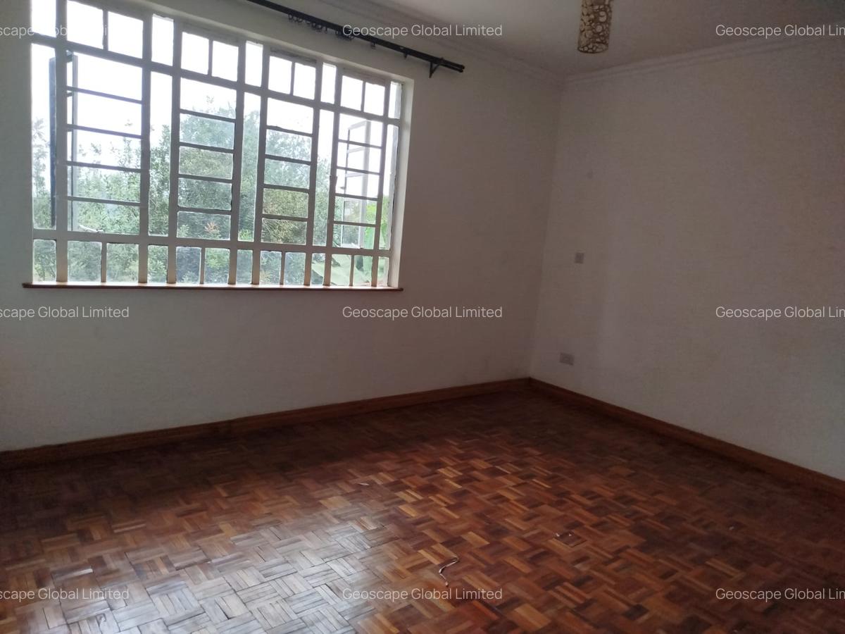 5 Bed House with En Suite in Runda - 5