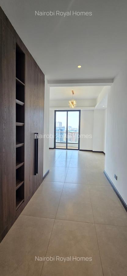 4 Bed Apartment with En Suite at Riverside - 20