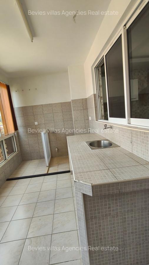 5 Bed Apartment with En Suite at General Mathenge - 14