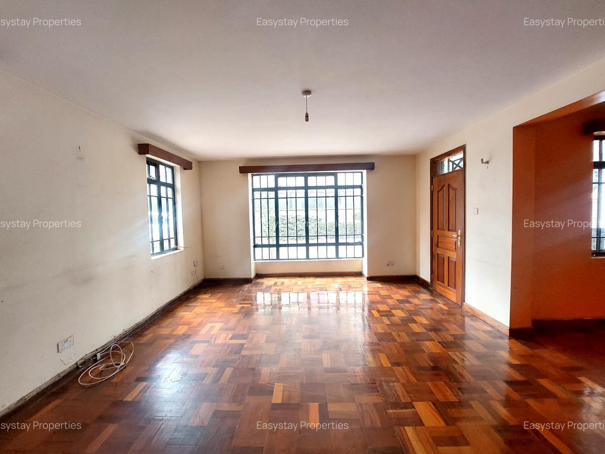 4 Bed Townhouse with En Suite in Lavington - 9