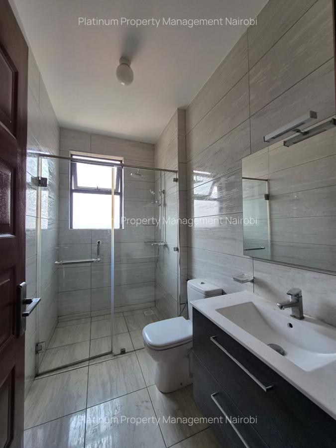 3 Bed Apartment with En Suite at Second Parklands - 17